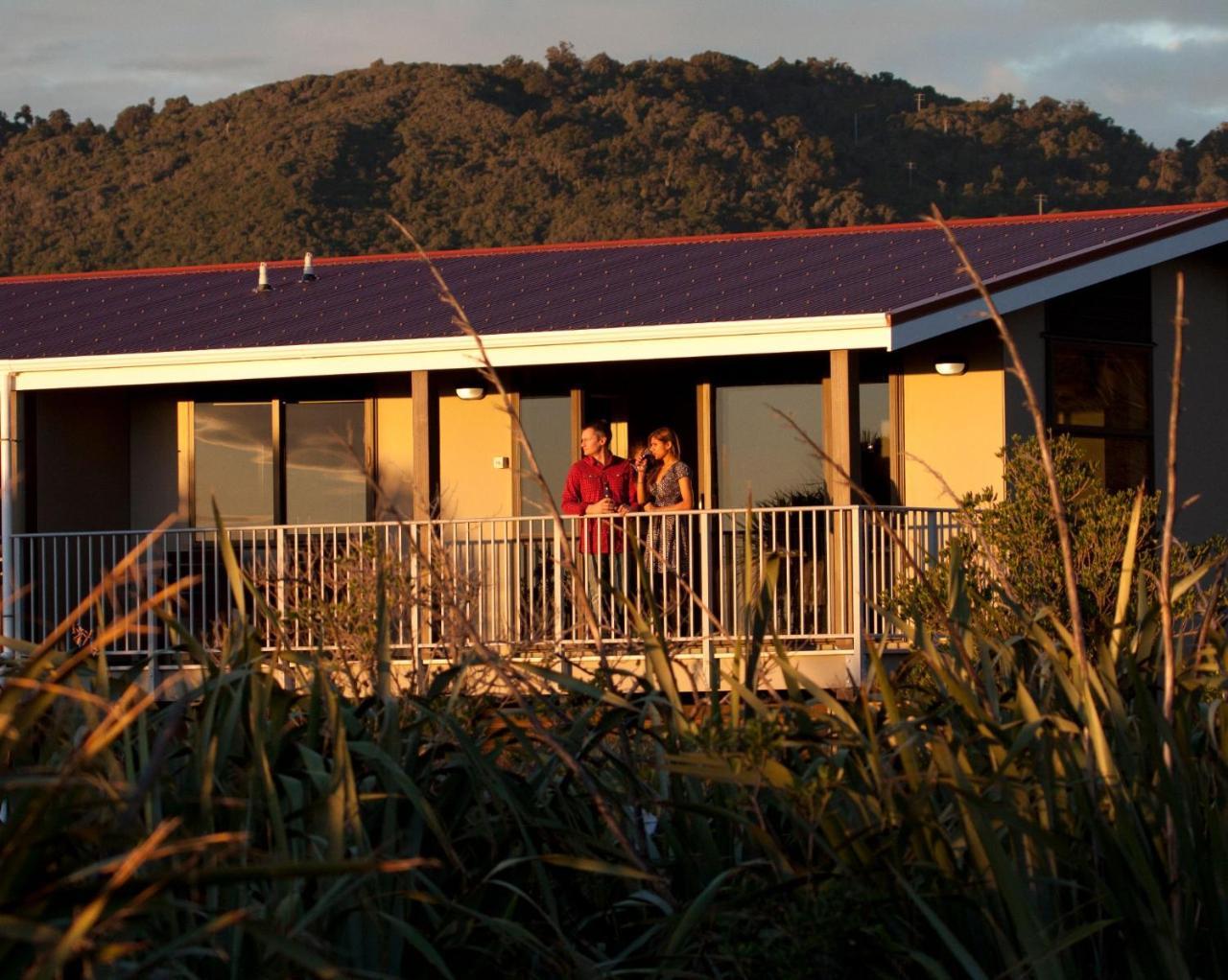 Greymouth Seaside Top 10 Holiday Park الغرفة الصورة